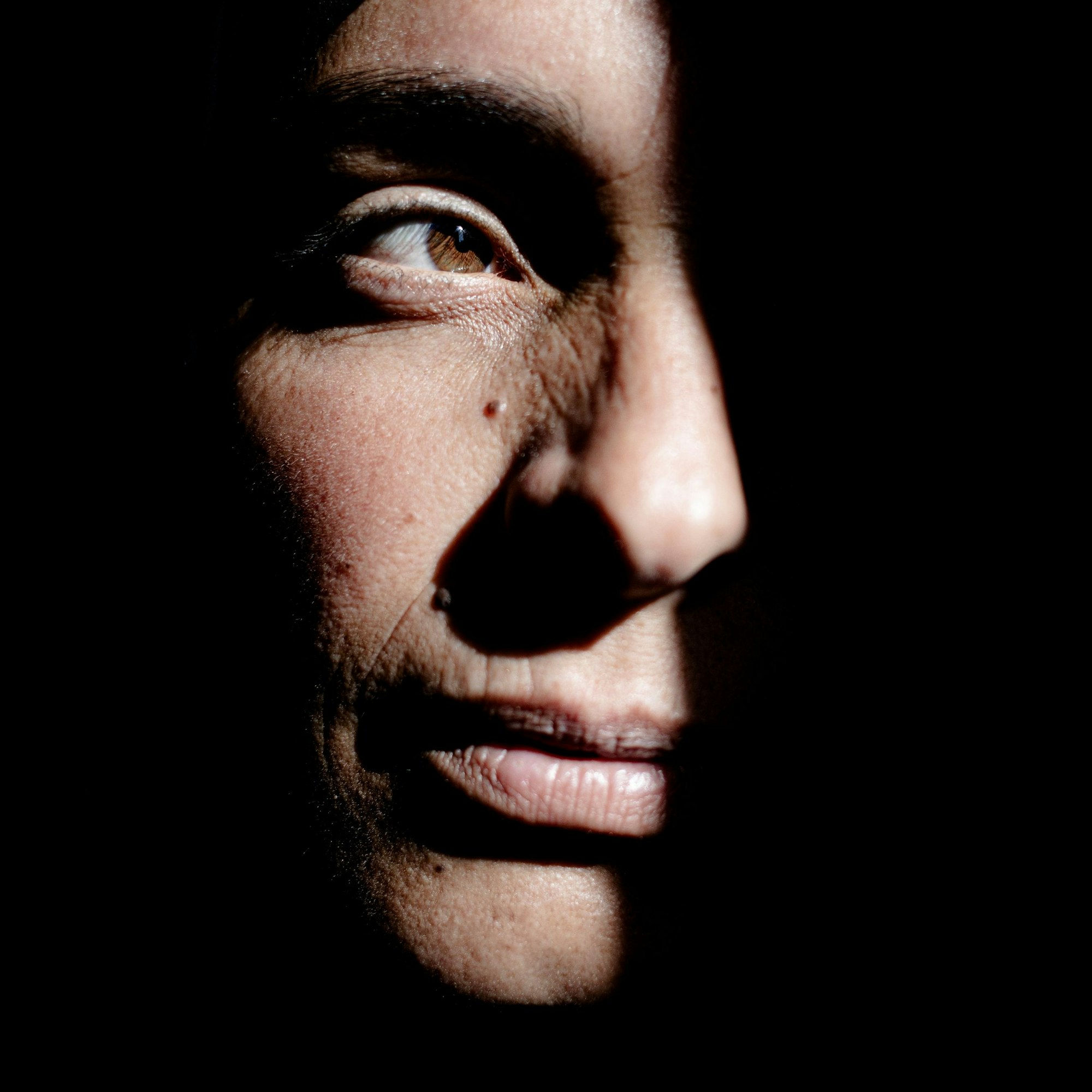 Sana Aladra, Sarakrias Schwester