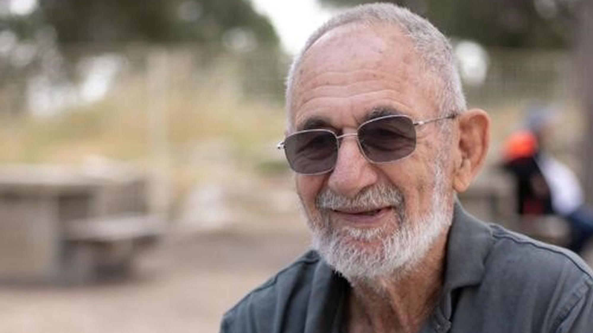 Chanan Cohen hofft, dass seine Schwester und fünf weitere Verwandte noch leben, sie wurden vermutlich von der Hamas verschleppt.