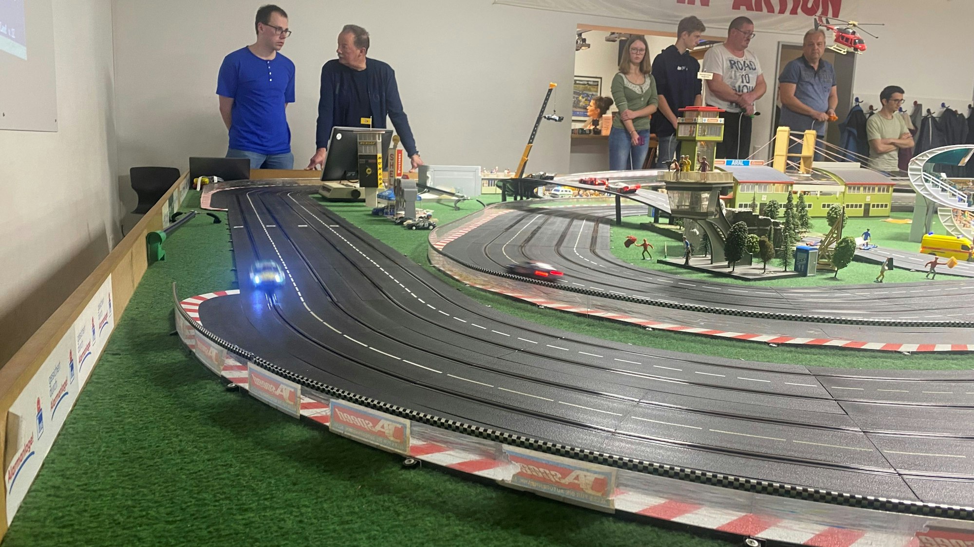 Die gesamte Bahn ist etwa 45 Meter lang.