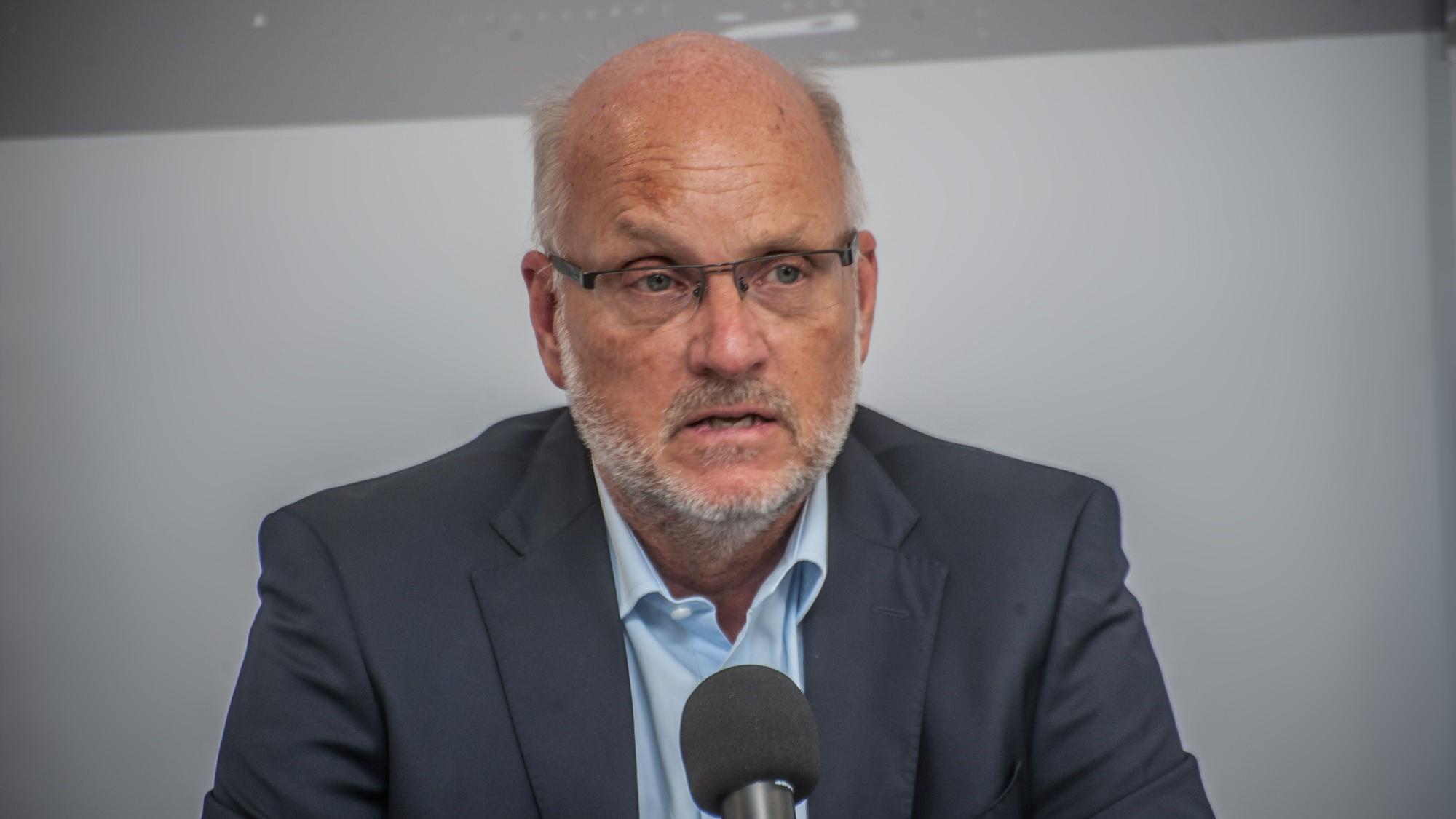 Frank Hyldmar
Zweite Pressekonferenz (Mittwoch) wegen des Unfalls Tanklager Entsorgungszentrum Foto: Ralf Krieger