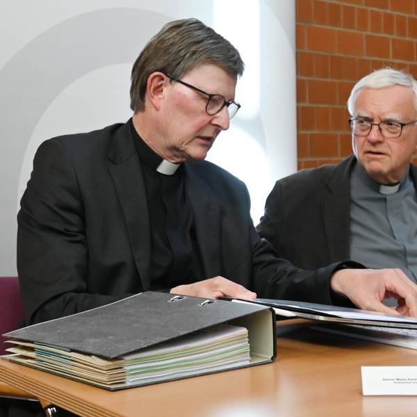 Der Kölner Kardinal Rainer Woelki (links) und der Berliner Erzbischof Heiner Koch, bis 2015 Bischof von Dresden-Meißen