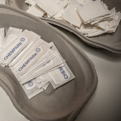 Impfzentrum am 1.12.2021 Chempark Currenta Im Gebäude E 60 an der Riedrich-Ebert-Straße unter der Bayer-Durchgangsröhre. Foto: Ralf Krieger