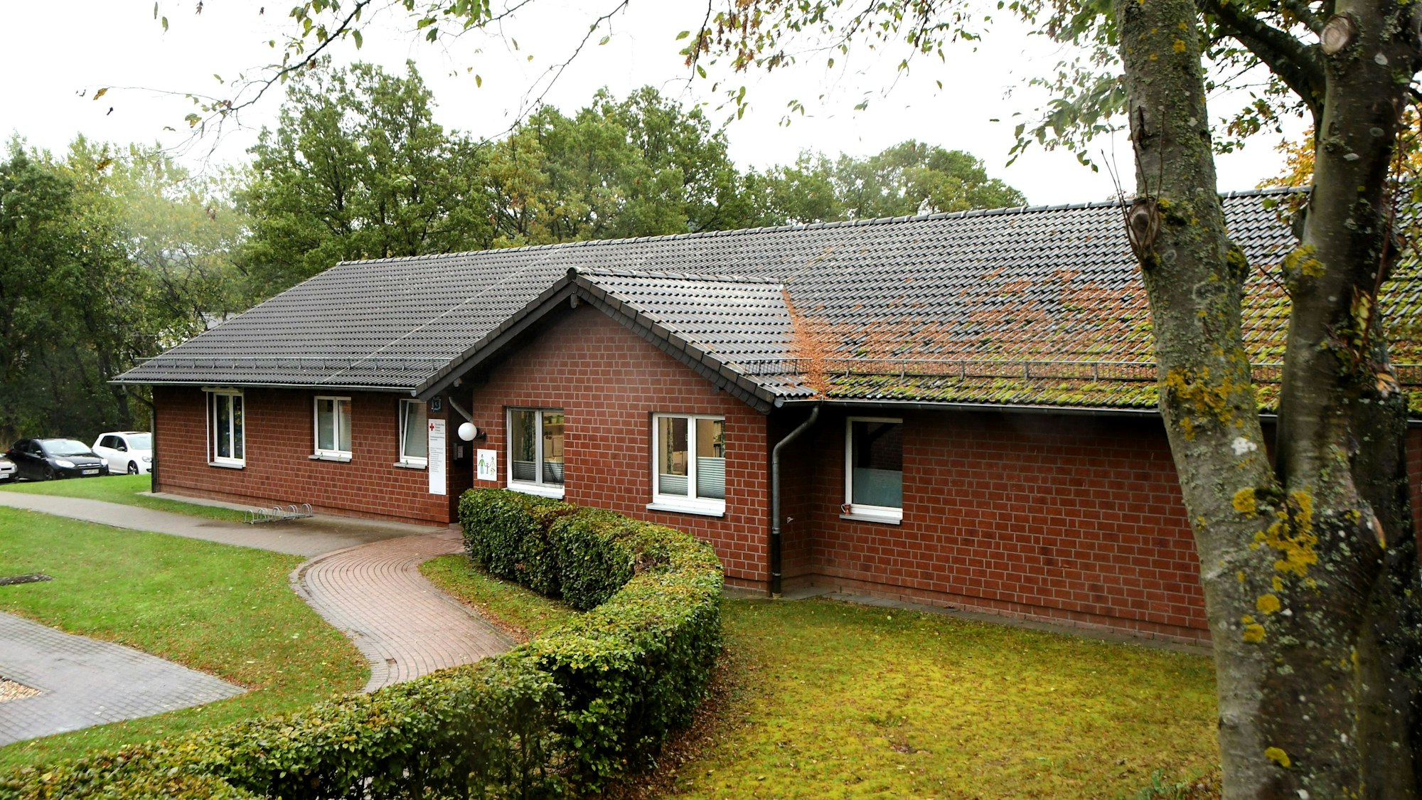 Das Kindergartengebäude in Houverath in der Außenansicht.