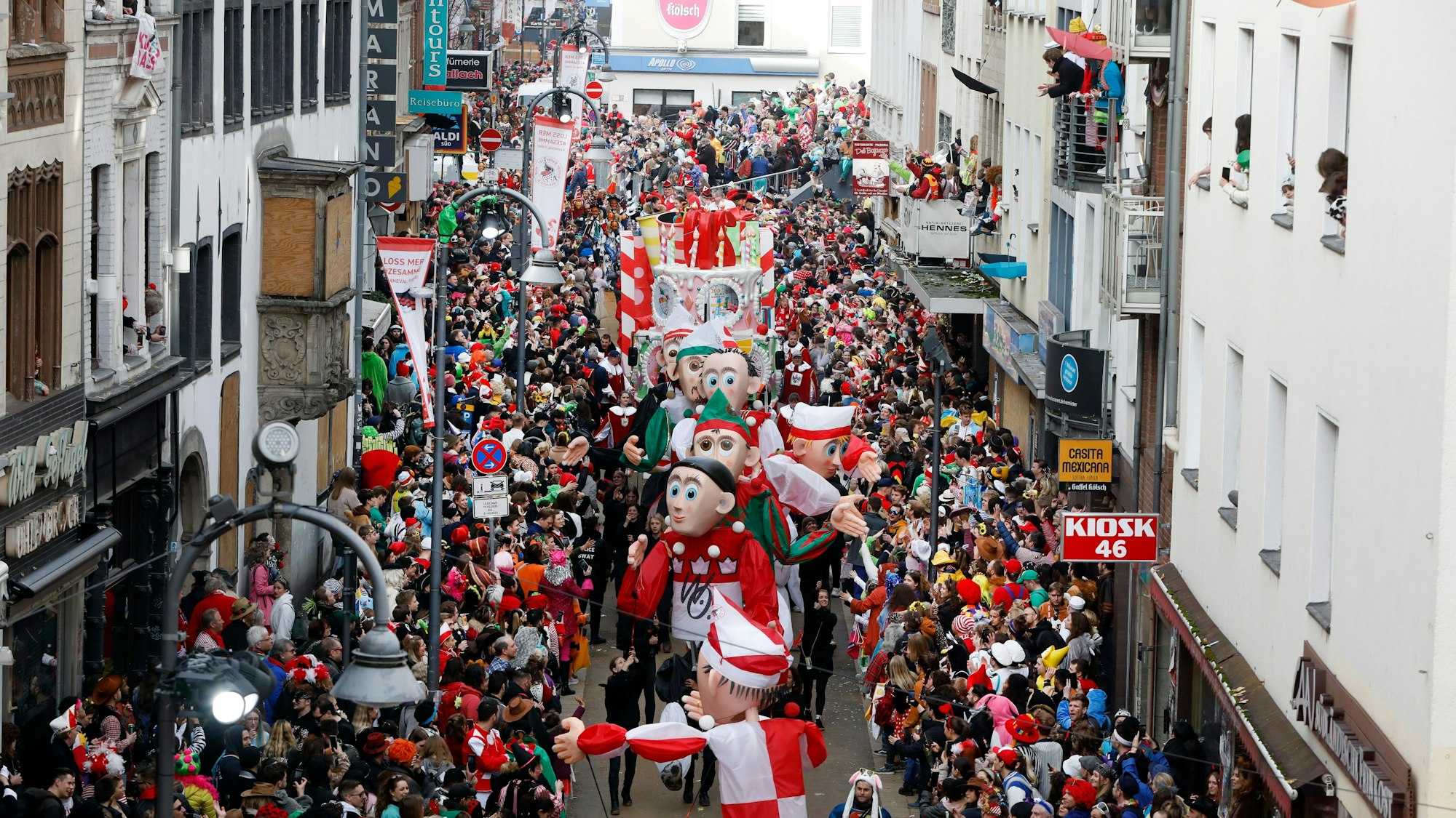 Rosenmontag 2023: Zugende an der Severinstraße. (Symbolbild)