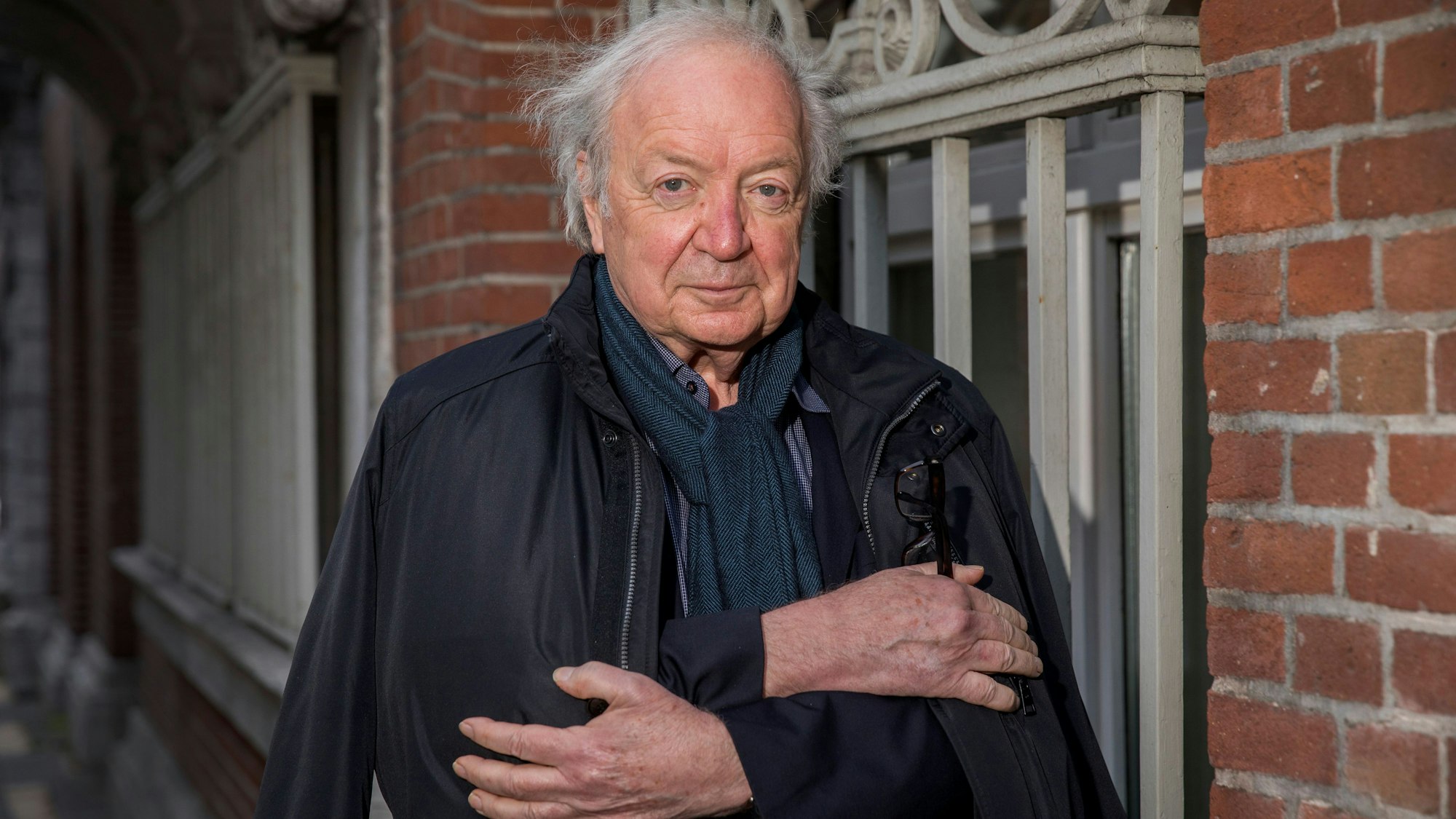 Porträt des Journalisten und Filmemachers Osman Okkan