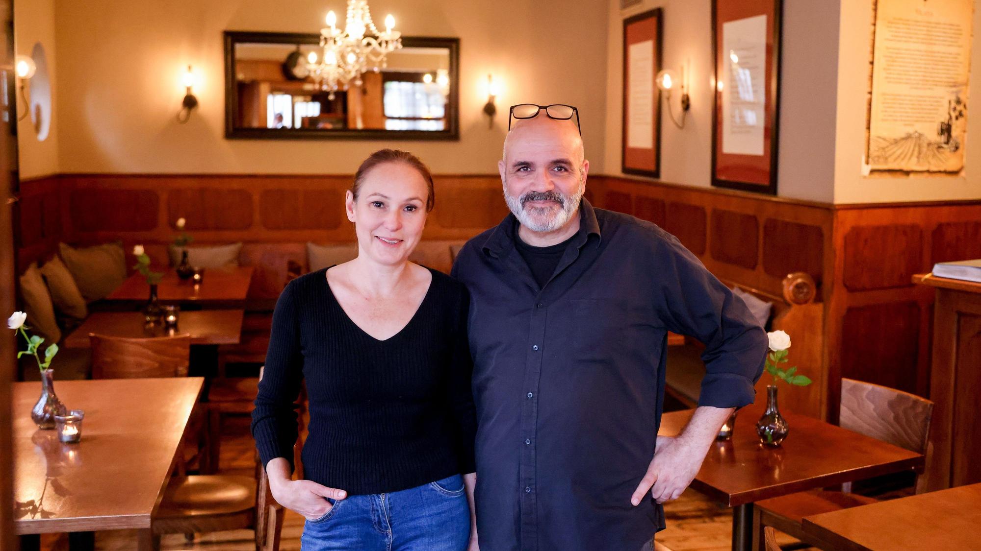 Catherine Bourton und Demetris Phili verwöhnen ihre Gäste mit griechischen Klassikern