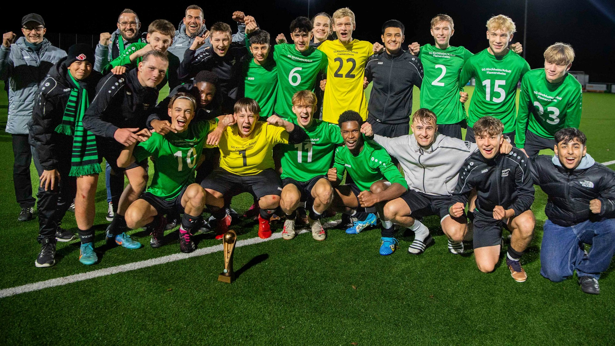 Das Bild zeigt die B-Jugend der JSG Kirchheim/Arloff/Flamersheim.