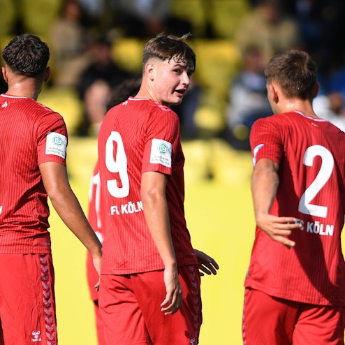 30.09.2023, Dortmund, Germany, Jugendstadion Hohenbuschei, Borussia Dortmund vs 1. FC Koeln - U-19-Bundeliga West, Jaka Cuber-Potocnik 1. FC Koeln schaut Foto Ralf Treese Dortmund Jugendstadion Hohenbuschei North Rhine-Westphalia Germany *** 30 09 2023, Dortmund, Germany, Jugendstadion Hohenbuschei, Borussia Dortmund vs 1 FC Koeln U 19 Bundeliga West, Jaka Cuber Potocnik 1 FC Koeln looks photo Ralf Treese Dortmund Jugendstadion Hohenbuschei North Rhine Westphalia Germany / 521_BVBKOE20230930_018 / Treese-521