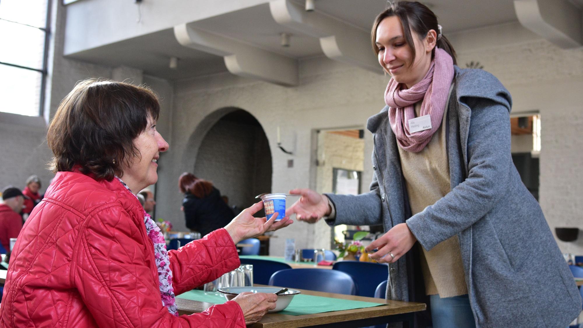 Der Mittagstisch in den Kirchengemeinden in Troisdorf und Hennef bieten jede Woche ein kostenloses Mittagessen an.