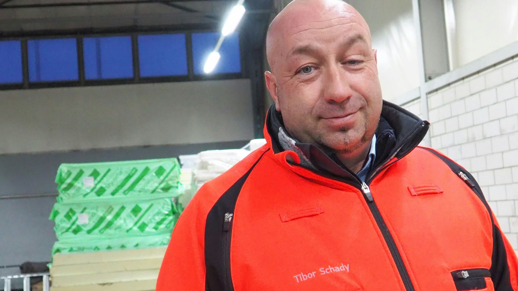 Auf dem Foto ist Tibor Schady vom ASB zu sehen.