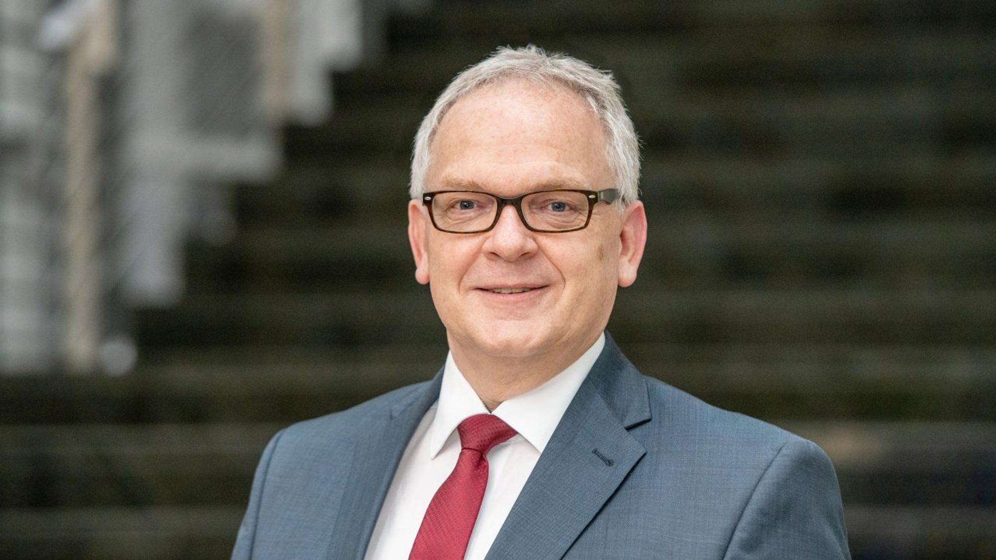 Porträtfoto von Johannes Hermanns, der neuer Polizeipräsident in Köln werden soll.