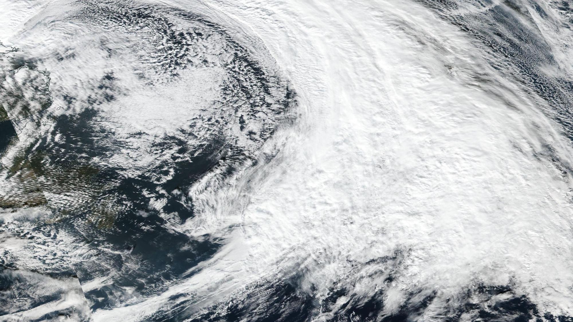 Das Sturmtief Ciarán bildet sich vor der Ostküste Kanadas und zieht in den kommenden Tagen Richtung Westeuropa. Meteorologen erwarten heftige Orkanböen und starke Regenfälle – auch in Deutschland.