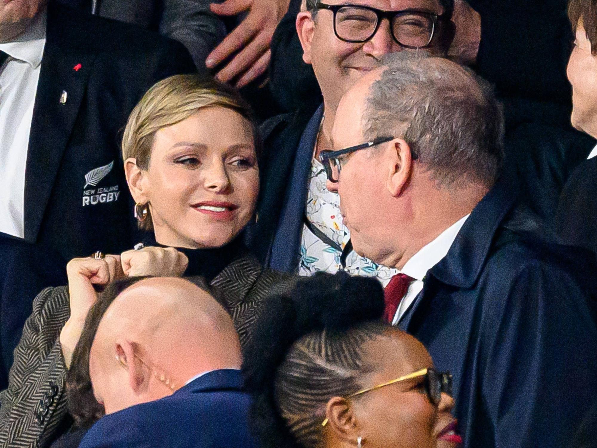 Charlène von Monaco und Fürst Albert beim Finale der Rugby-WM in Paris.
