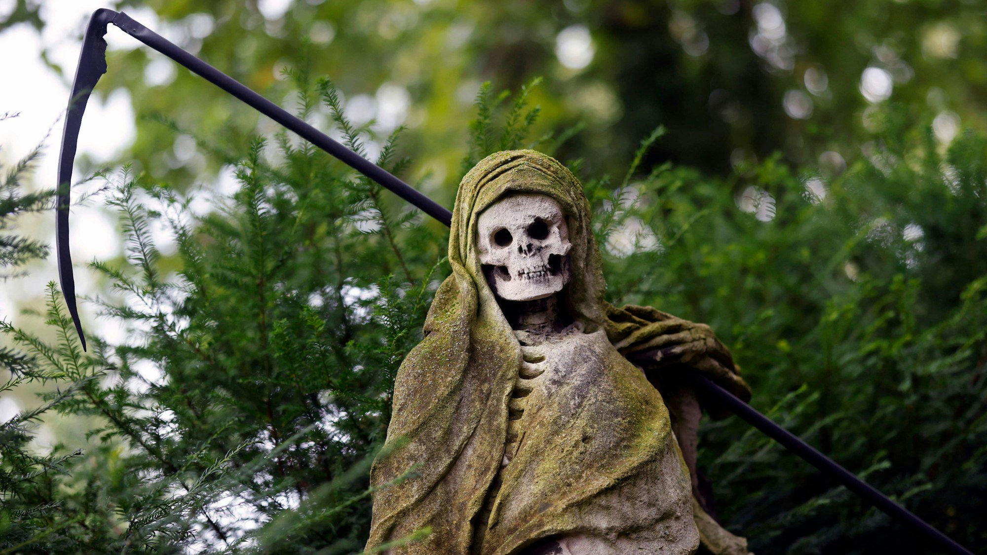 Der Sensenmann ist das Wahrzeichen des Melaten-Friedhofs.