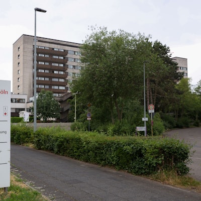 Eingang des Krankenhauses in Holweide
