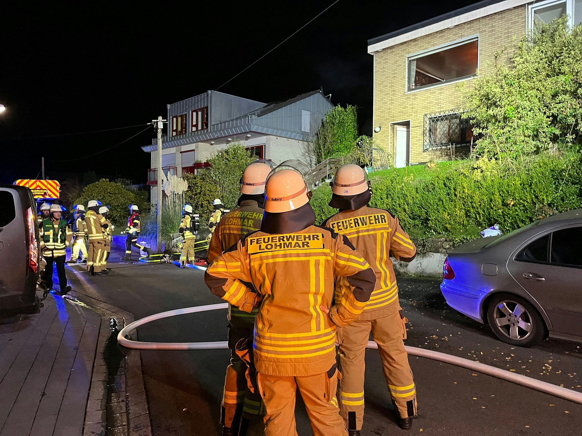 In einem Haus am Zeisigweg in Naaferberg stellte die Freiwillige Feuerwehr eine Verrauchung fest, fand aber kein Feuer. Am Ende war es die defekte Heizung.