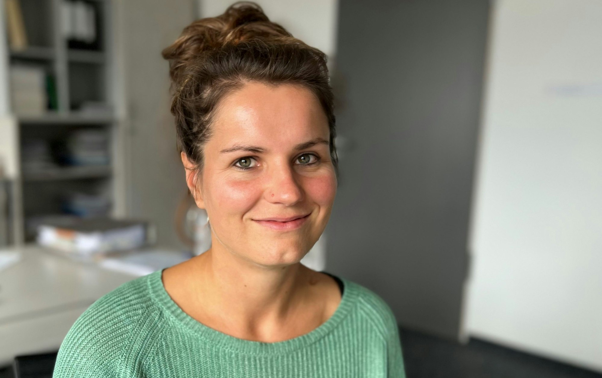 Porträtfoto von Helle Habenicht, Platzmanagerin für den Ebertplatz