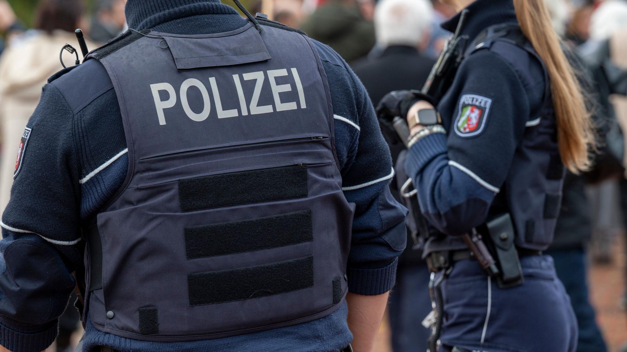 Polizei ist im Einsatz.