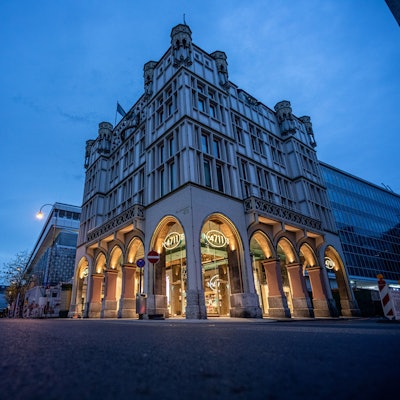 Das Foto zeigt das 4711-Haus in der Glockengasse.