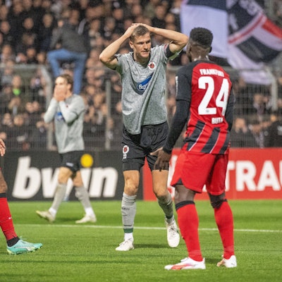 GER, DFB Pokal, 2. Hauptrunde, FC Viktoria Köln vs Eintracht Frankfurt, / 01.11.2023, Stadion Hoehenberg, Köln, GER, DFB Pokal, 2. Hauptrunde, FC Viktoria Köln vs Eintracht Frankfurt, Im Bild: Moritz Fritz FC Viktoria Koeln, 23 enttäuscht / enttäuscht / traurig / dissapointed gute Chance *** GER, DFB Pokal, 2 Hauptrunde, FC Viktoria Köln vs Eintracht Frankfurt, 01 11 2023, Stadion Hoehenberg, Cologne, GER, DFB Pokal, 2 Hauptrunde, FC Viktoria Köln vs Eintracht Frankfurt, Im Bild Moritz Fritz FC Viktoria Koeln, 23 disappointed sad dissapointed good chance nordphotoxGmbHxx/xDenkinger nph00015