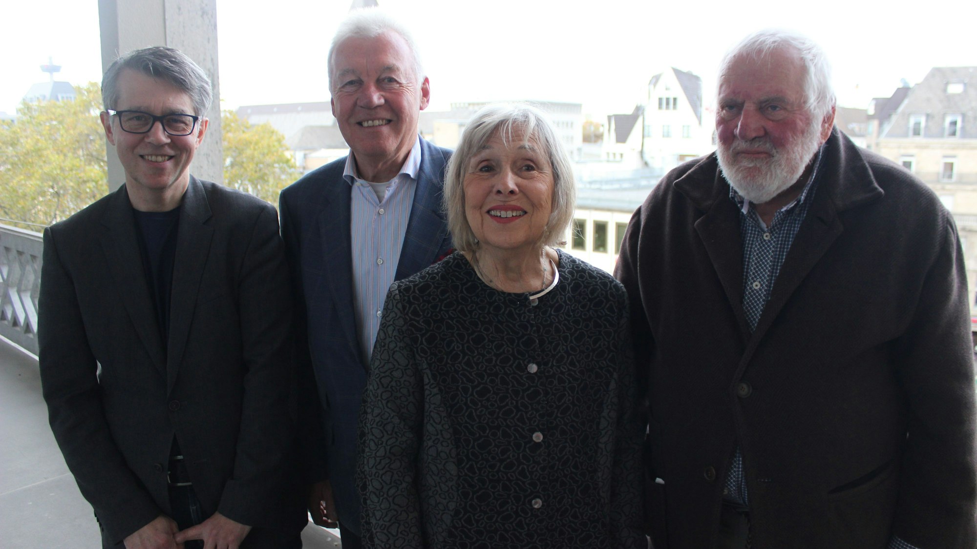 Marcus Meier und Jürgen Wilhelm von der Kölnischen Gesellschaft für christlich-jüdische Zusammenarbeit sowie Roswitha und Erich Bethe von der Bethe-Stiftung.