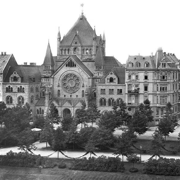 Die Kölner Synagoge in der Roonstraße zum Ende des 19. Jahrhunderts.
