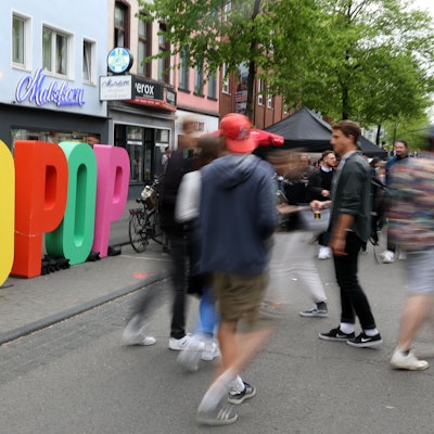 Der c/o pop-Schriftzug in Ehrenfeld