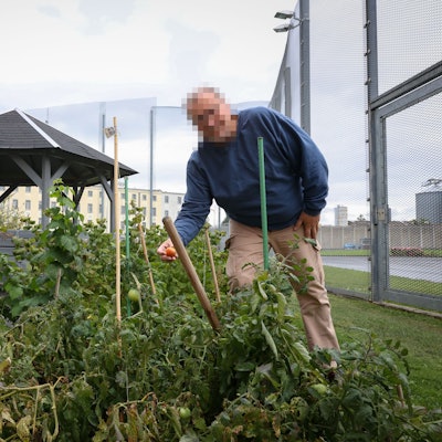 Häftling Anton H.,im Garten der JVA Rheinbach