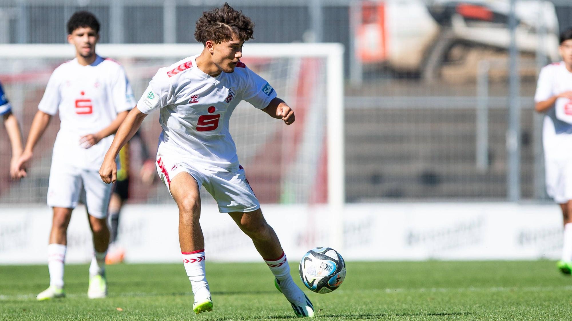 A-Junioren-Bundesliga West: 1.FC Koeln U19 - Arminia Bielefeld U19, 24.09.2023 Justin Von der Hitz 1.FC Koeln U19, 11 A-Junioren-Bundesliga West: 1.FC Koeln U19 - Arminia Bielefeld U19, Koeln, Franz-Kremer-Stadion, 24.09.2023 *** A Junior Bundesliga West 1 FC Koeln U19 Arminia Bielefeld U19 , 24 09 2023 Justin Von der Hitz 1 FC Koeln U19, 11 A Junior Bundesliga West 1 FC Koeln U19 Arminia Bielefeld U19 , Koeln, Franz Kremer Stadion, 24 09 2023 Copyright: xBEAUTIFULxSPORTS/Buriakovx