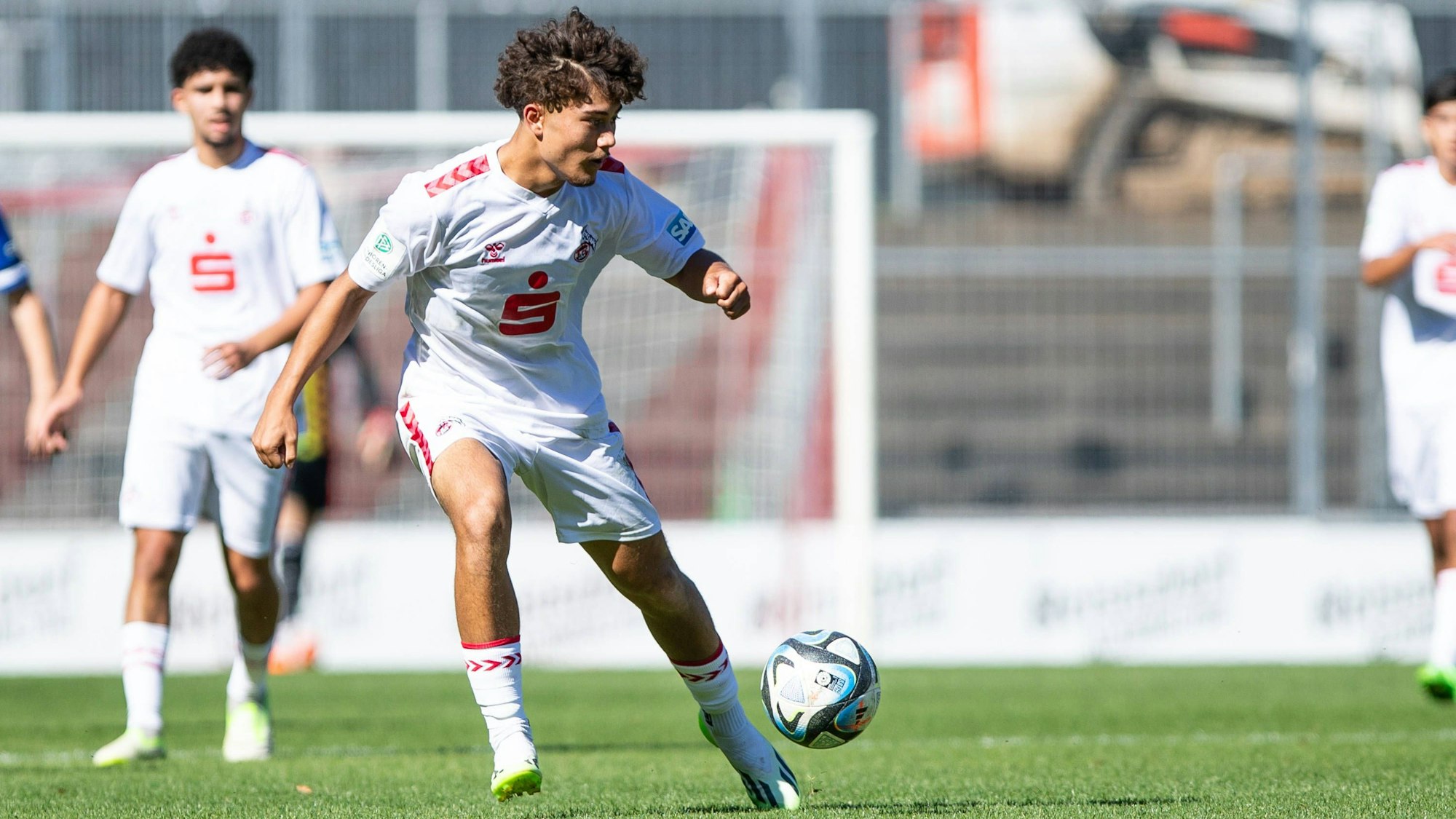 A-Junioren-Bundesliga West: 1.FC Koeln U19 - Arminia Bielefeld U19, 24.09.2023 Justin Von der Hitz 1.FC Koeln U19, 11 A-Junioren-Bundesliga West: 1.FC Koeln U19 - Arminia Bielefeld U19, Koeln, Franz-Kremer-Stadion, 24.09.2023 *** A Junior Bundesliga West 1 FC Koeln U19 Arminia Bielefeld U19 , 24 09 2023 Justin Von der Hitz 1 FC Koeln U19, 11 A Junior Bundesliga West 1 FC Koeln U19 Arminia Bielefeld U19 , Koeln, Franz Kremer Stadion, 24 09 2023 Copyright: xBEAUTIFULxSPORTS/Buriakovx