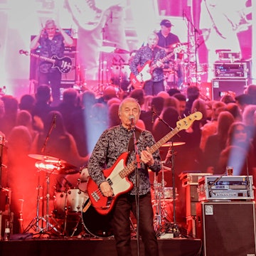 Spider Murphy Gang steht auf der Bühne im Gürzenich.