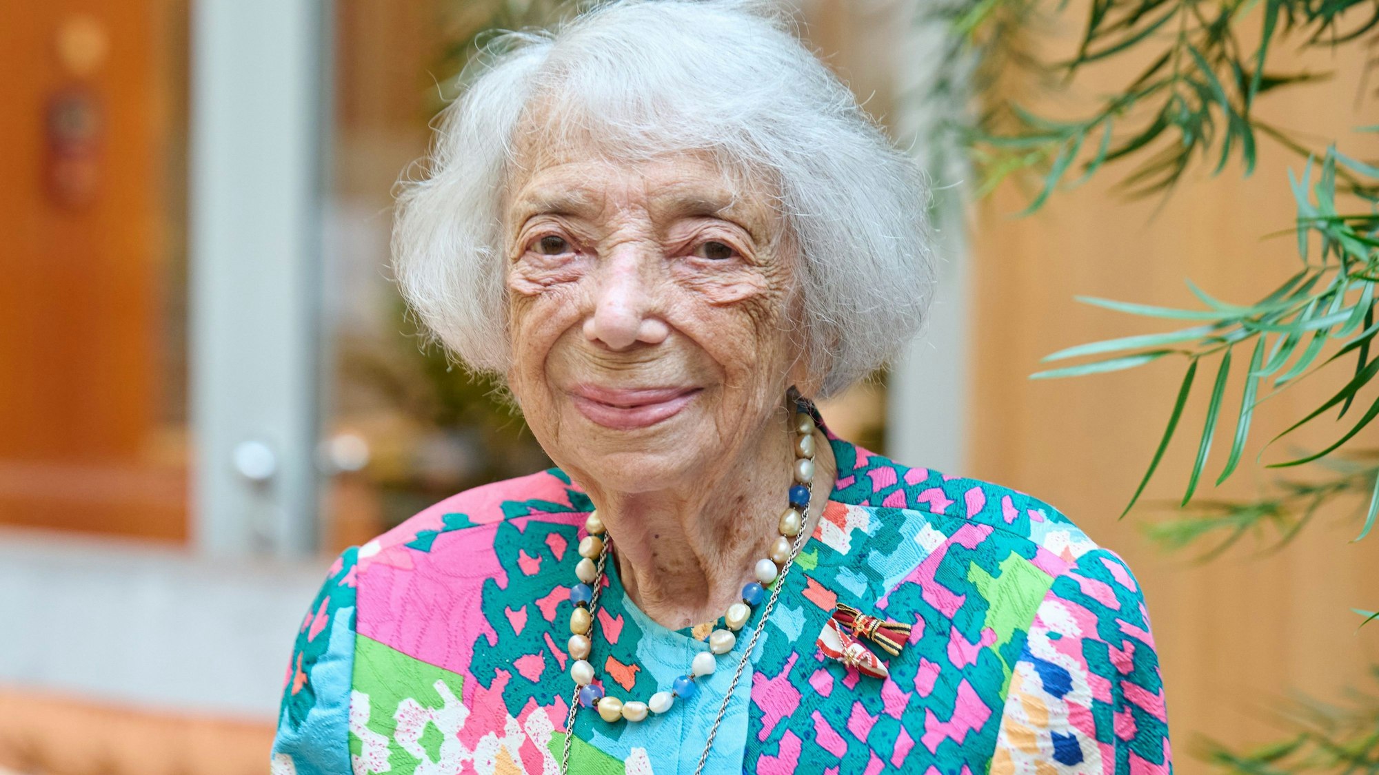 ARCHIV - 11.09.2023, Berlin: Margot Friedländer, deutsche Überlebende des Holocaust. Das ZDF-Dokudrama «Ich bin! Margot Friedländer» wird am 07.11.2023 im ZDF ausgestrahlt. (zu dpa «Überleben in finsterer Zeit: «Ich bin! Margot Friedländer») Foto: Annette Riedl/dpa +++ dpa-Bildfunk +++