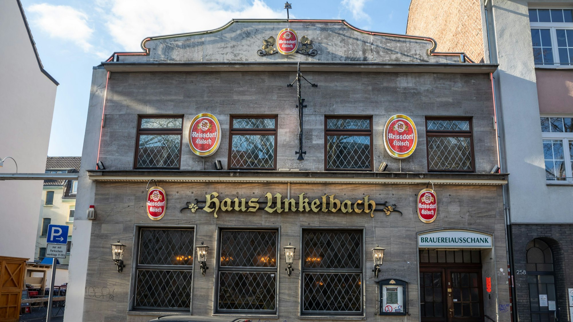 Haus Unkelbach ist bekannt für gutbürgerliche Küche und Partys an Karnevals.