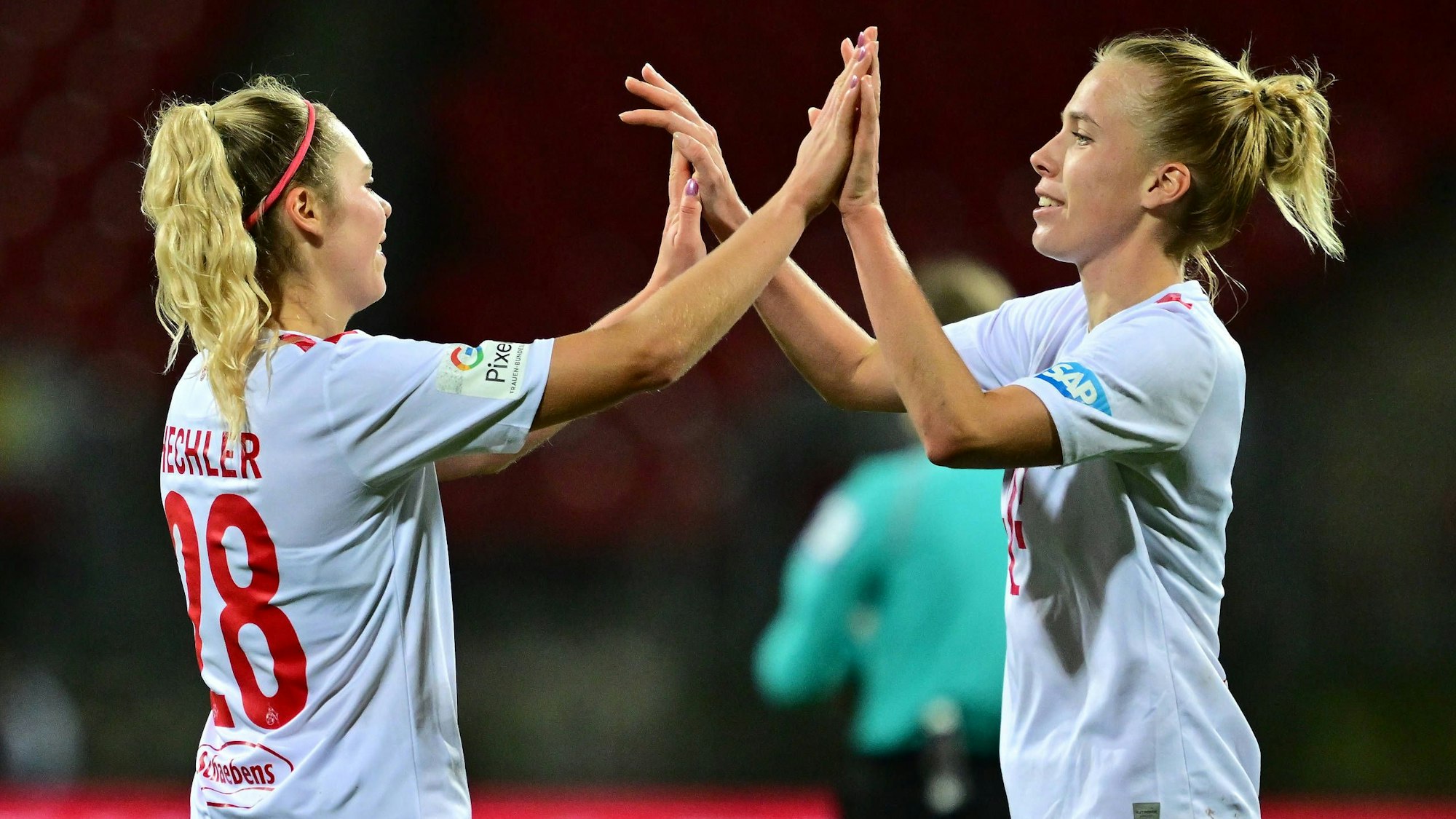 05.11.2023 - Fussball - Saison 2023 2024 - 1. Frauen - Fussball - Bundesliga - 06. Spieltag: 1. FC Nürnberg FCN Club - 1. FC Köln - Sportfoto Zink / - xwoxzix - Janina Hechler 28, FC Köln Alina Mailbeck 5, 1. FC Nürnberg / FCN *** 05 11 2023 Soccer Season 2023 2024 1 Women Soccer Bundesliga 06 Matchday 1 FC Nürnberg FCN Club 1 FC Köln Sportfoto Zink xwoxzix Janina Hechler 28, FC Köln Alina Mailbeck 5, 1 FC Nürnberg FCN