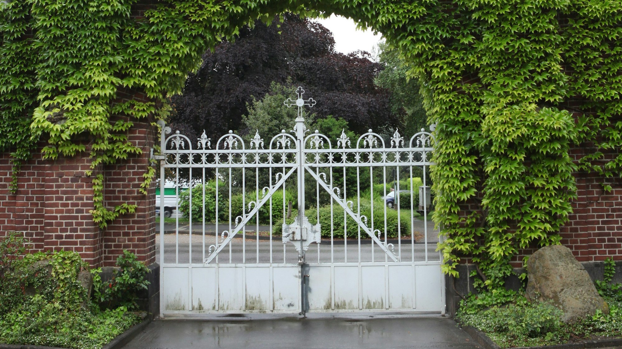 Tor des Siegburger Nordfriedhofs