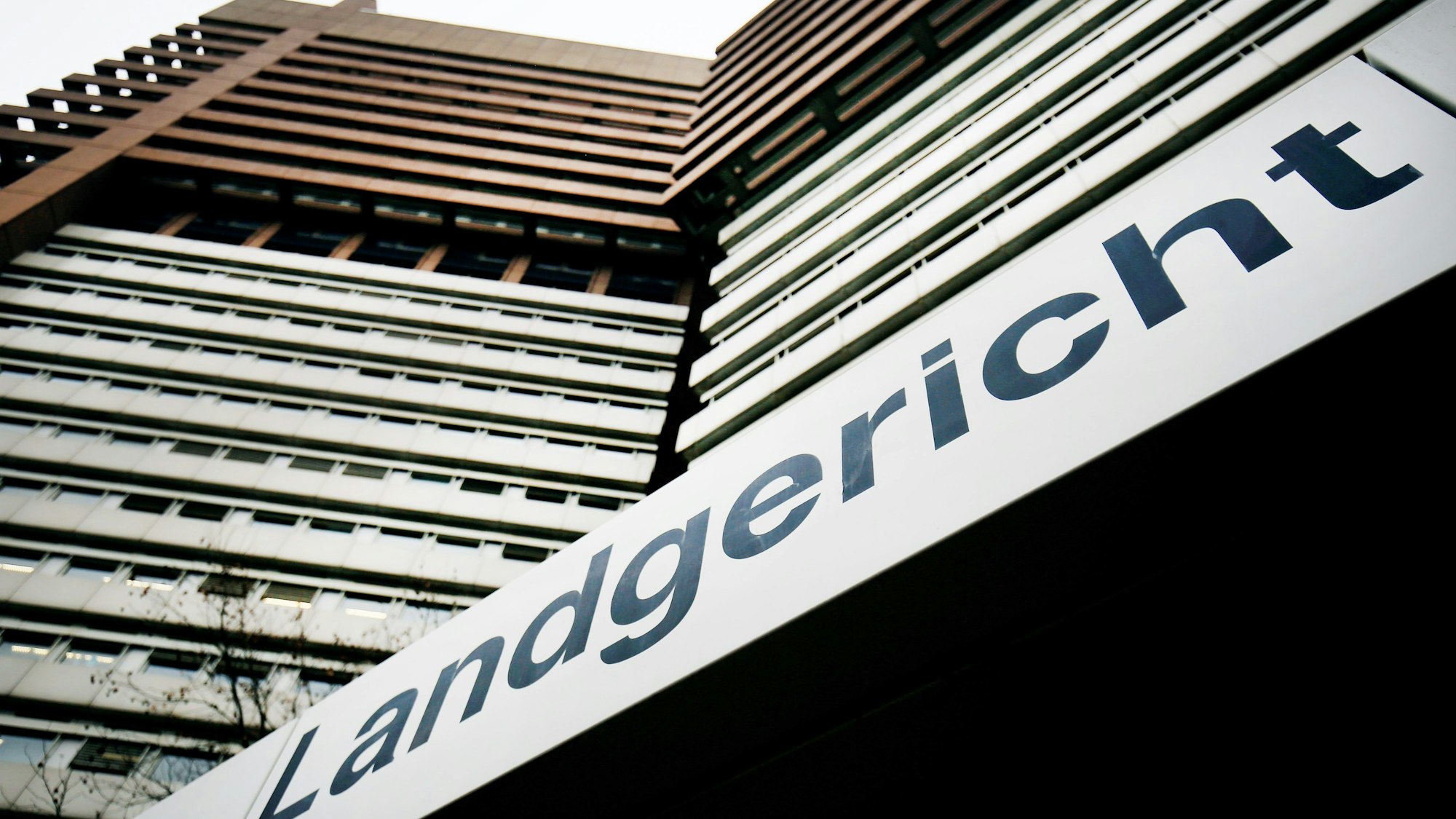 Das Bild zeigt das Gebäude des Landgerichts in Köln.