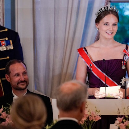 Prinzessin Ingrid Alexandra hält eine Rede während eines Galadinners anlässlich der Feierlichkeiten zu ihrem 18. Geburtstag im Jahre 2022