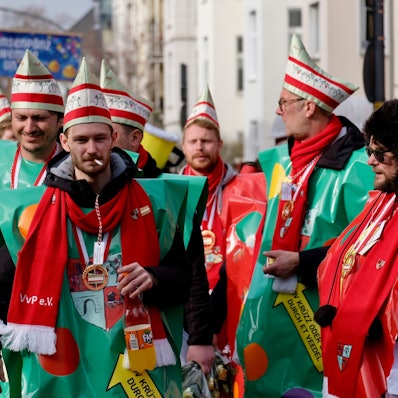 Super Stimmung auf dem Veedelszoch Köln-Sülz.