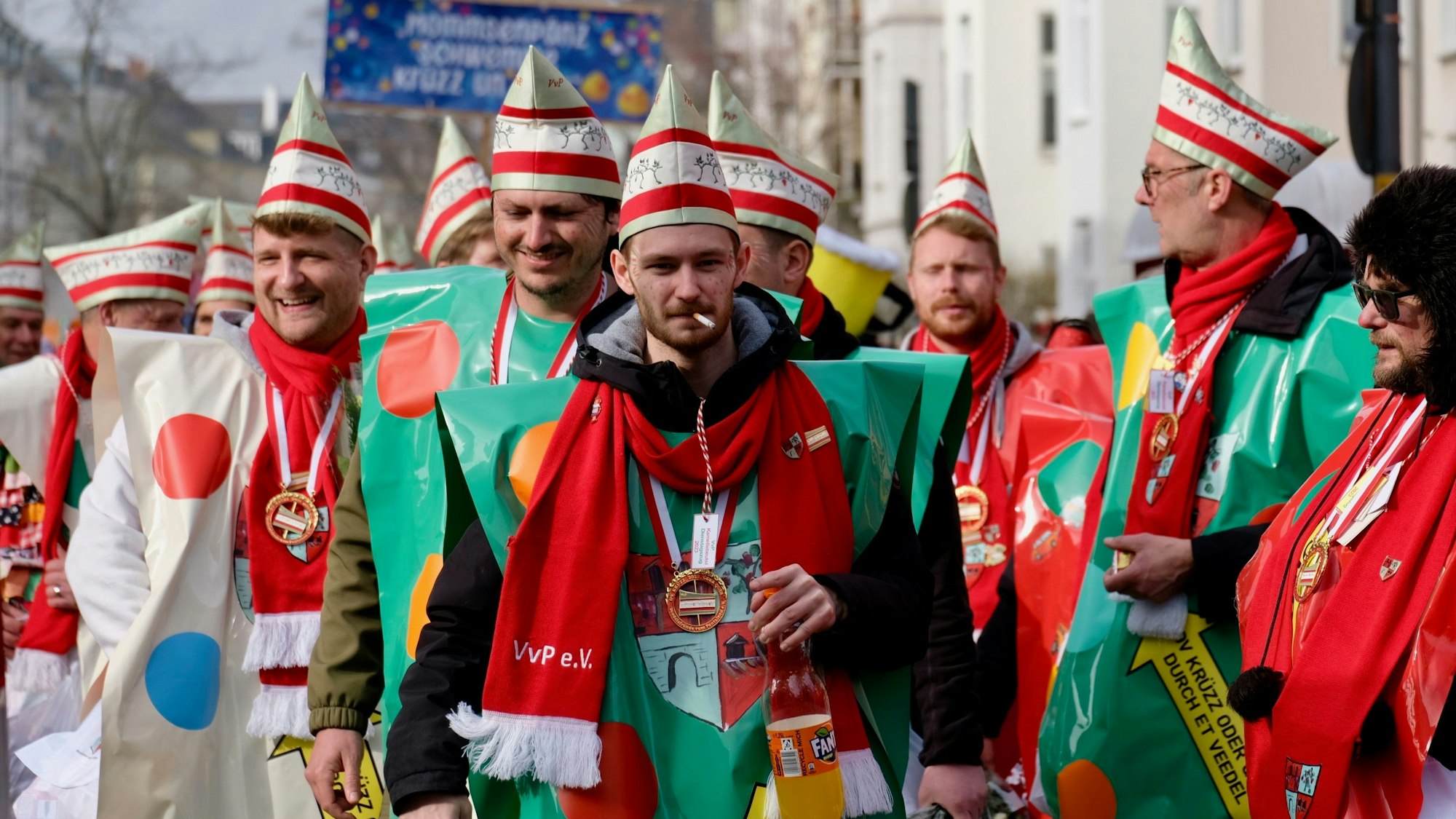 Super Stimmung auf dem Veedelszoch Köln-Sülz.