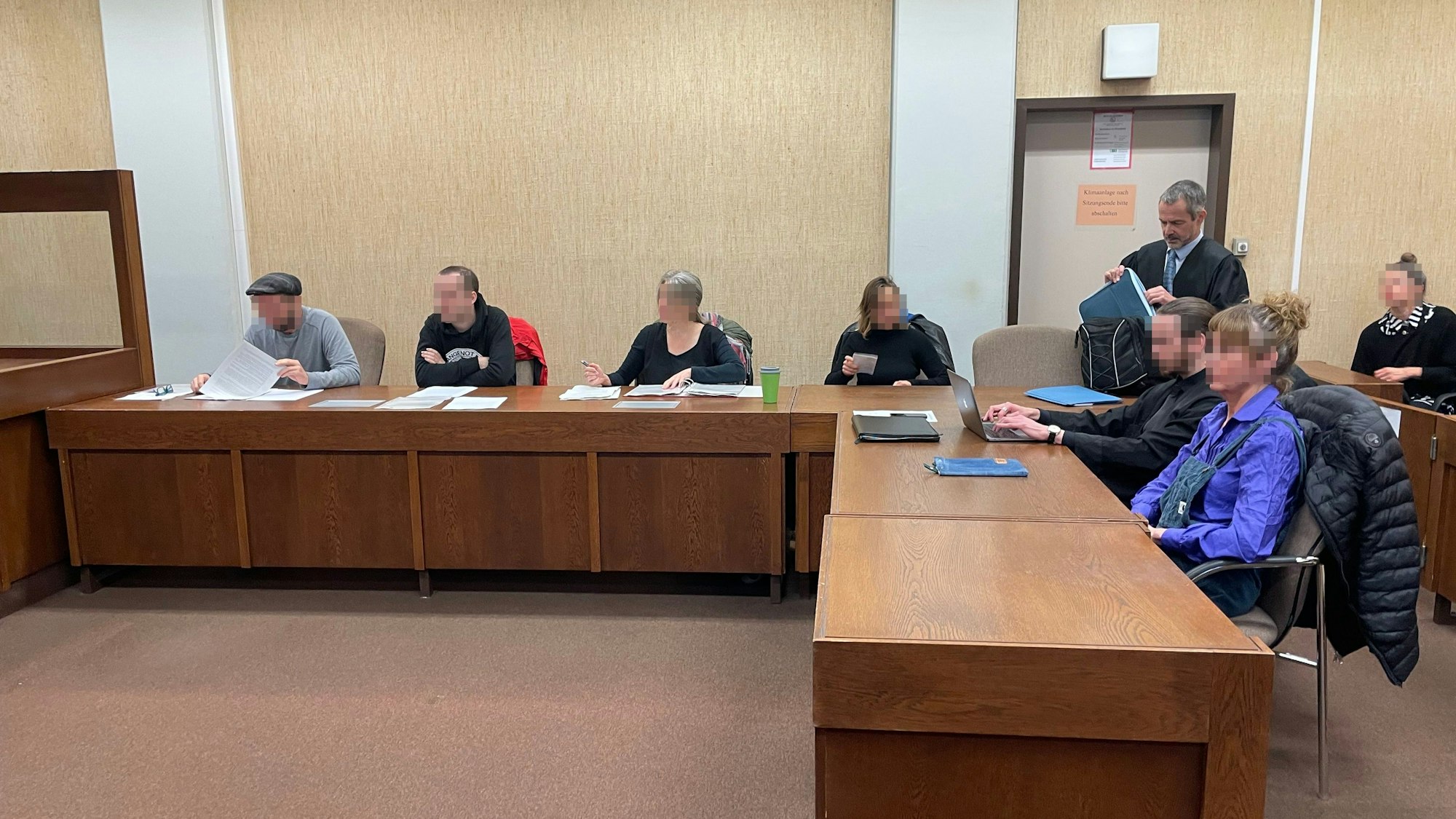 Zwei Klima-Aktivisten standen am Dienstag vor Gericht in Köln