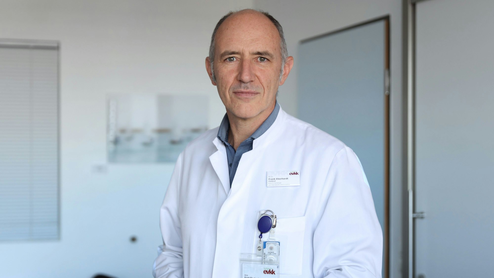 Porträt Dr. Frank Eberhardt, Chefarzt am Evangelischen Krankenhaus Köln-Kalk