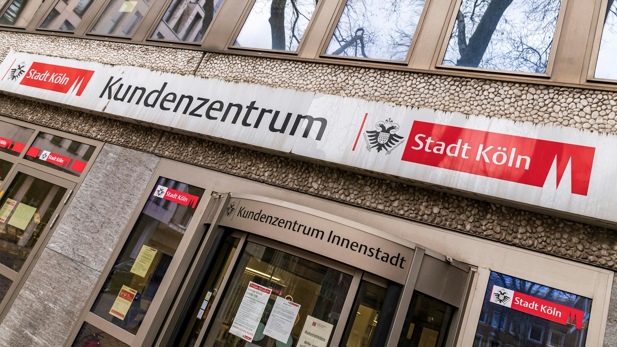 Außenansicht des städtischen Kundenzentrums am Laurenzplatz