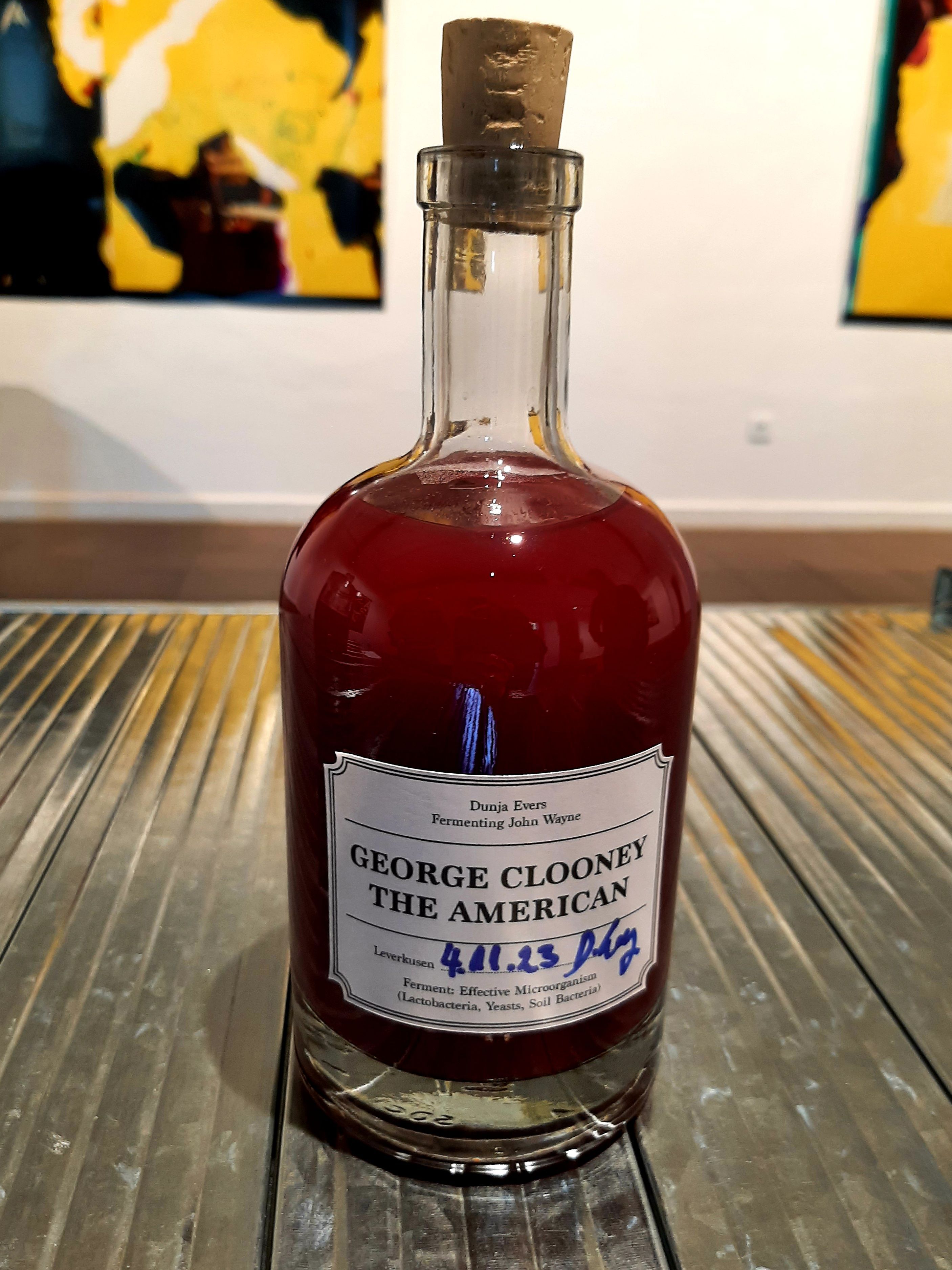 Ausstellung „Fermenting John Wayne“ von Dunja Evers im Kunstverein Leverkusen in den Remisen des Schlosses Morsbroich.
