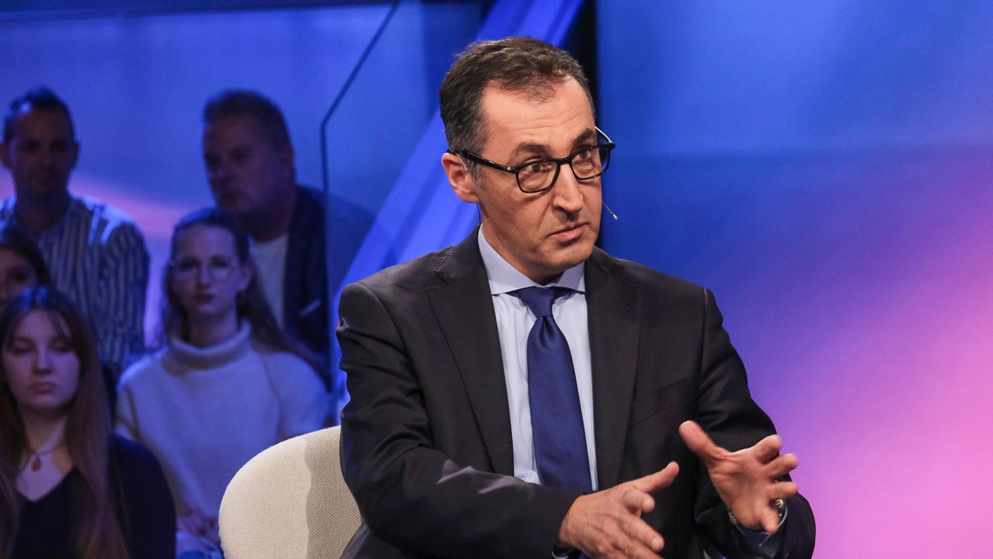 Cem Özdemir im Gespräch mit Sandra Maischberger