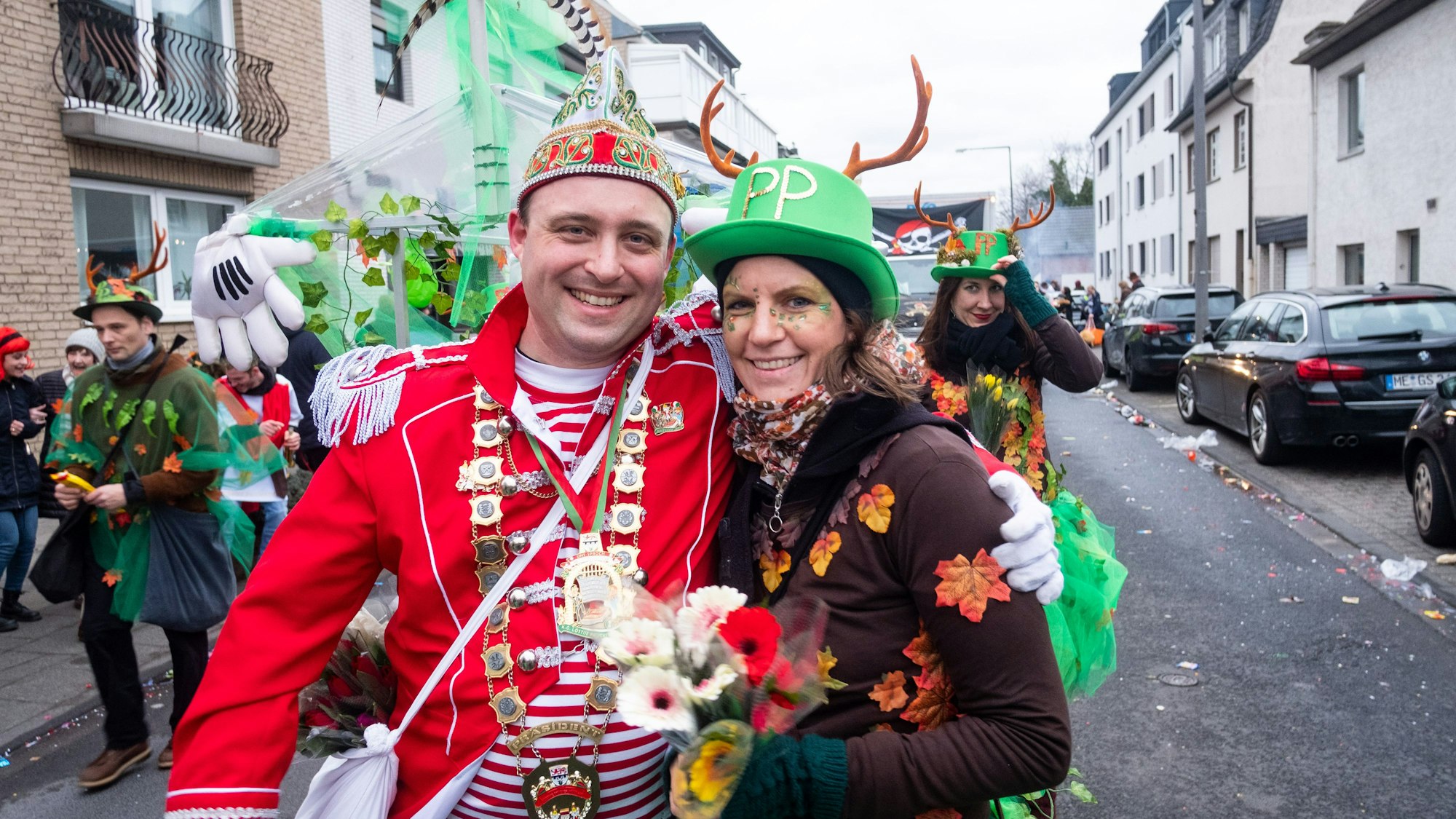Jecke beim Dellbrücker Veedelszoch