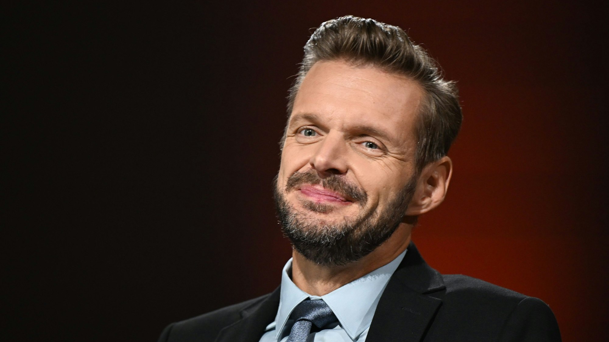 Porträtfoto von Florian Schroeder