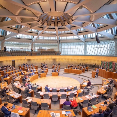 Blick in das Plenum des Landtags Nordrhein-Westfalen in Düsseldorf.