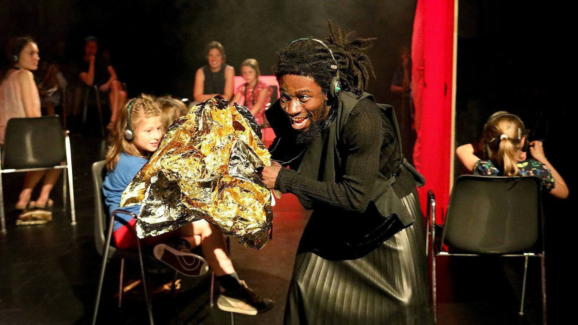 Szene aus "Grusel" von pulk fiktion im Freien Werkstatt Theater