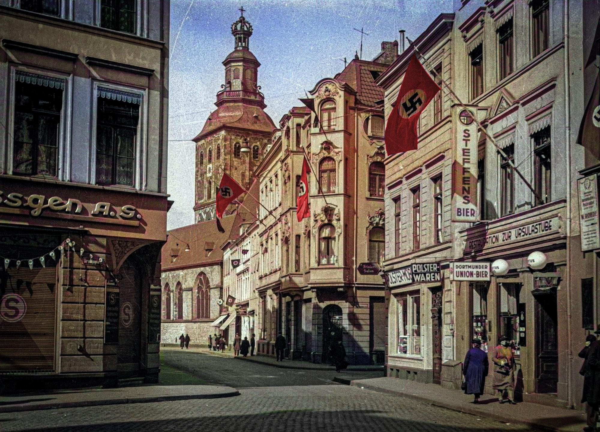 Ein historisches Bild des Ursulaplatzes.