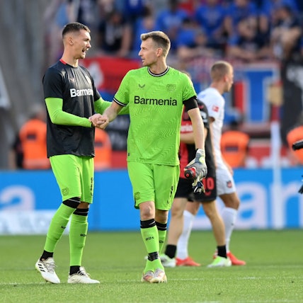 Matej Kovar (l.) und Lukas Hradecky